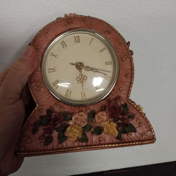 Ganz pink floral table top clock - Picture 3 of 4